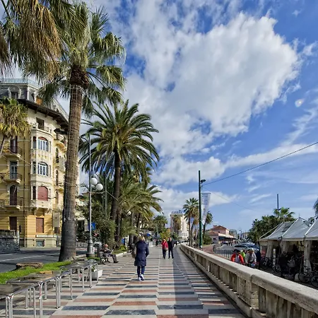 Lolli Palace 3* San Remo