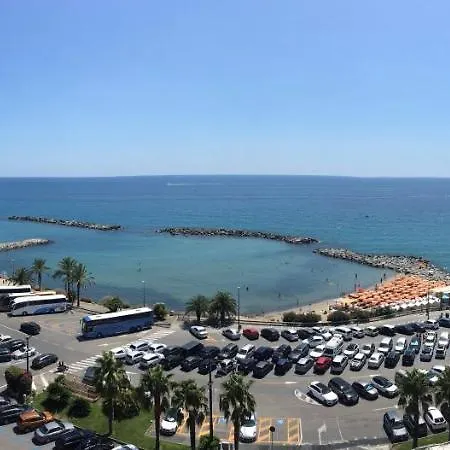Lolli Palace Hotel 3*