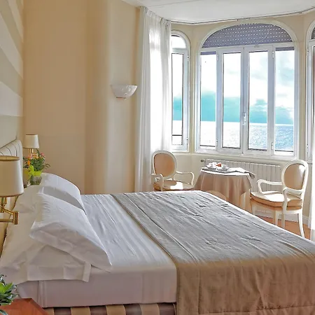Lolli Palace Hotel 3*