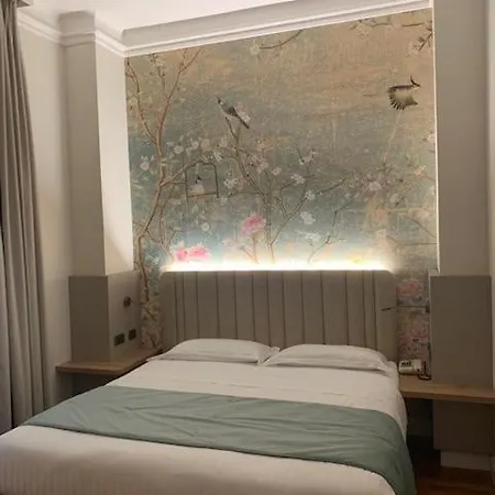Lolli Palace Hotel 3*