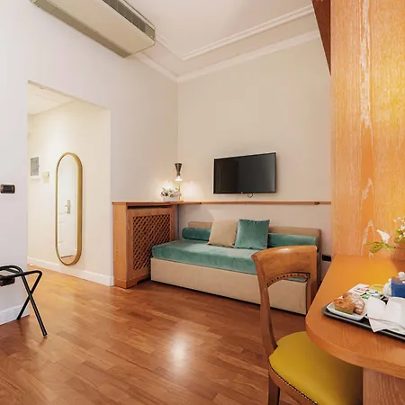 Lolli Palace Hotell 3*