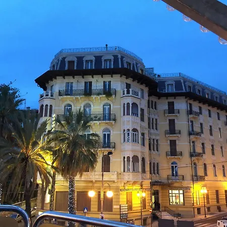 Lolli Palace Hotel